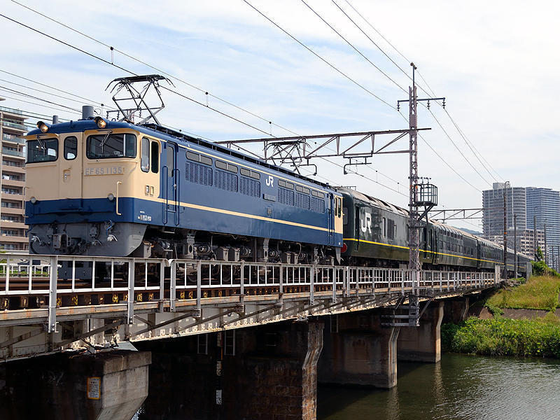 トワイライト客車廃車回送と配6551レ: シナイからのツーリスト2